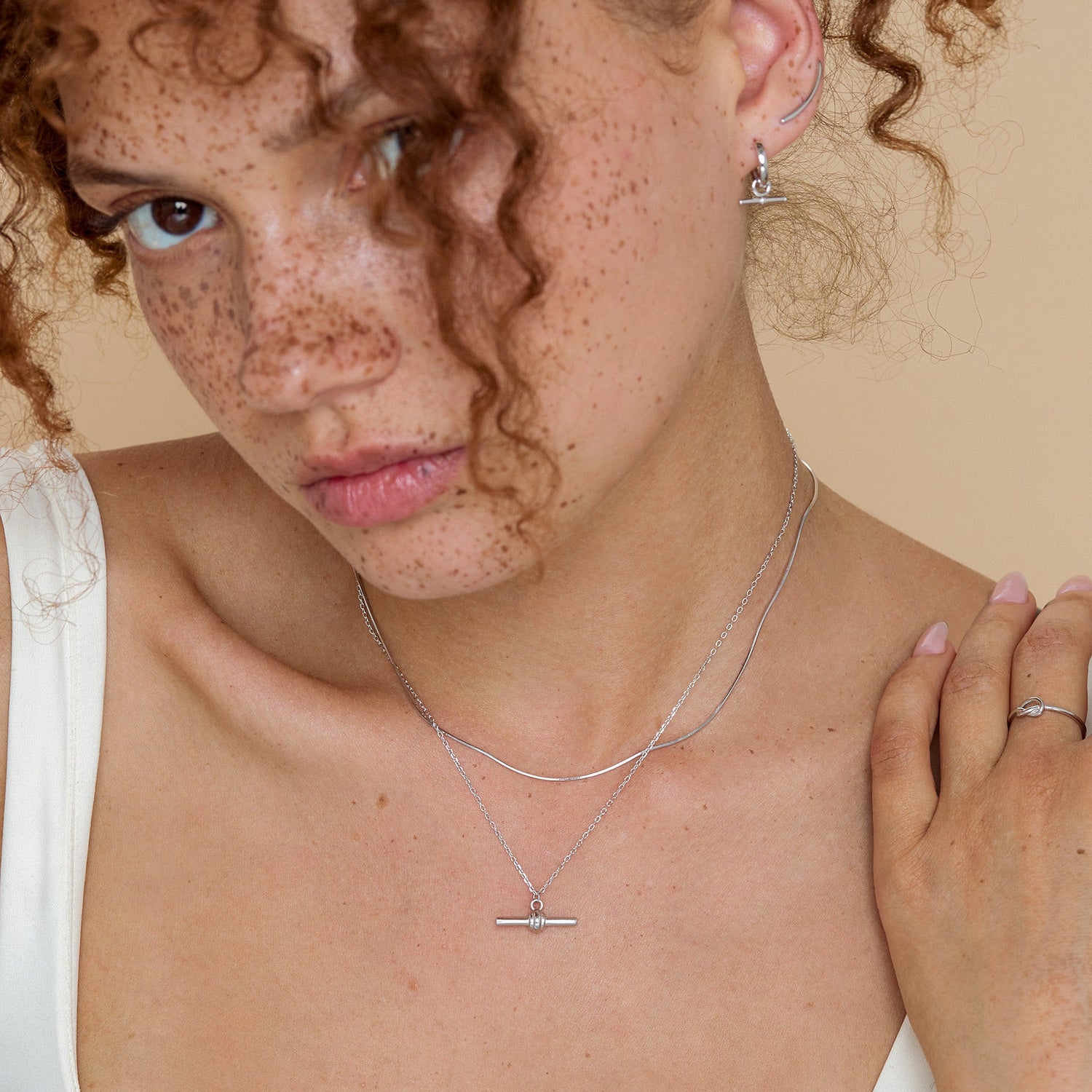 Balanced Bar Pendant Necklace