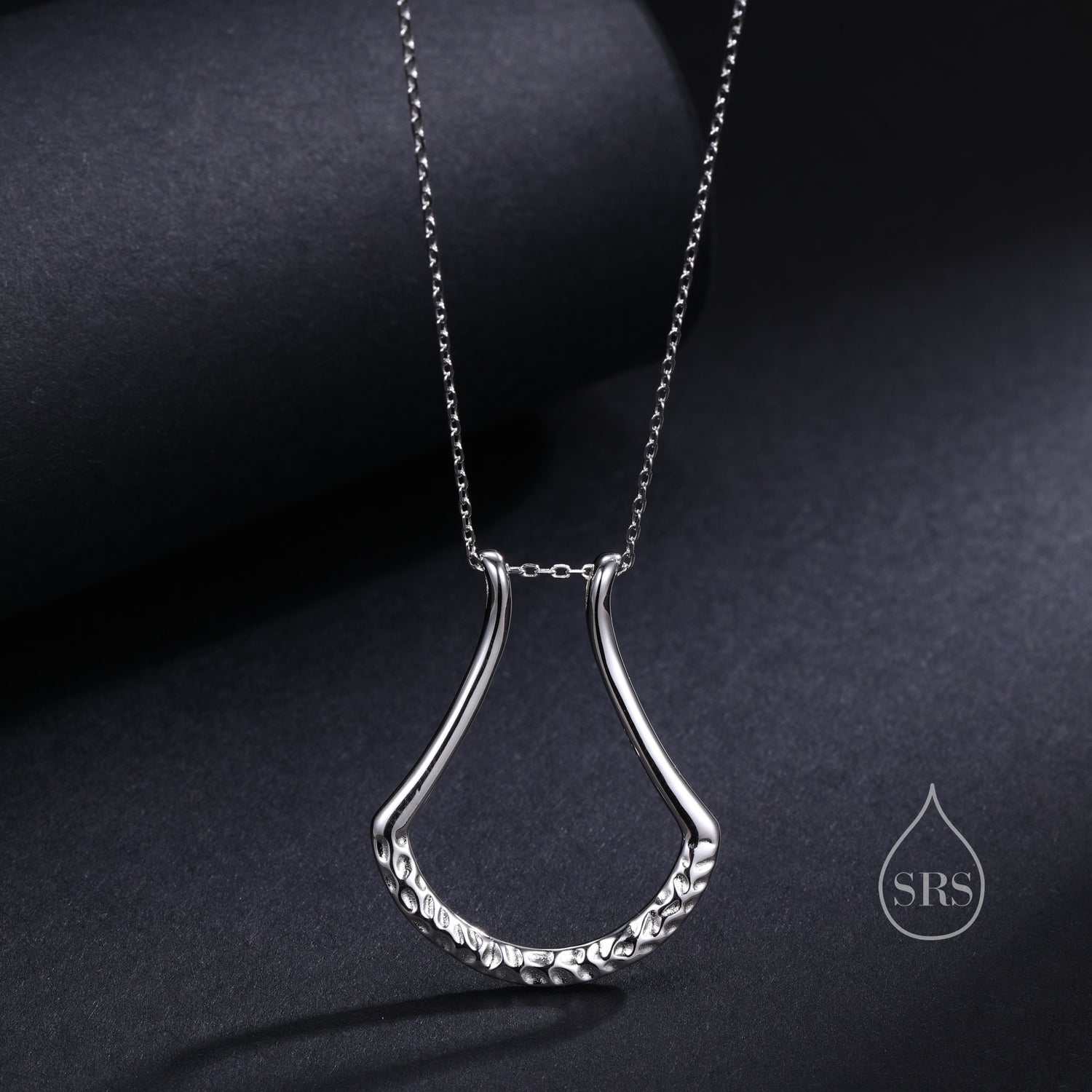 Hammered Fan Bar Ring Holder Necklace