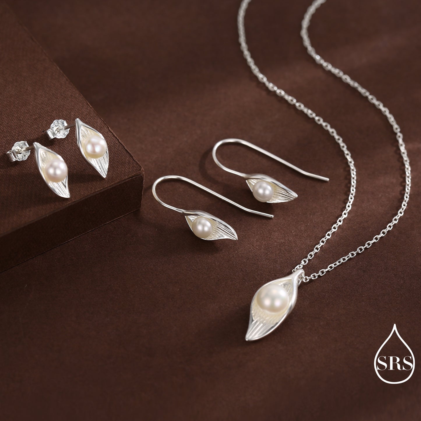 Calla Lily Flower Blossom Earrings with Fresh Water Pearls and Necklace, Nature Inspired, Nature Inspired Pretty and Elegant Jewellery
