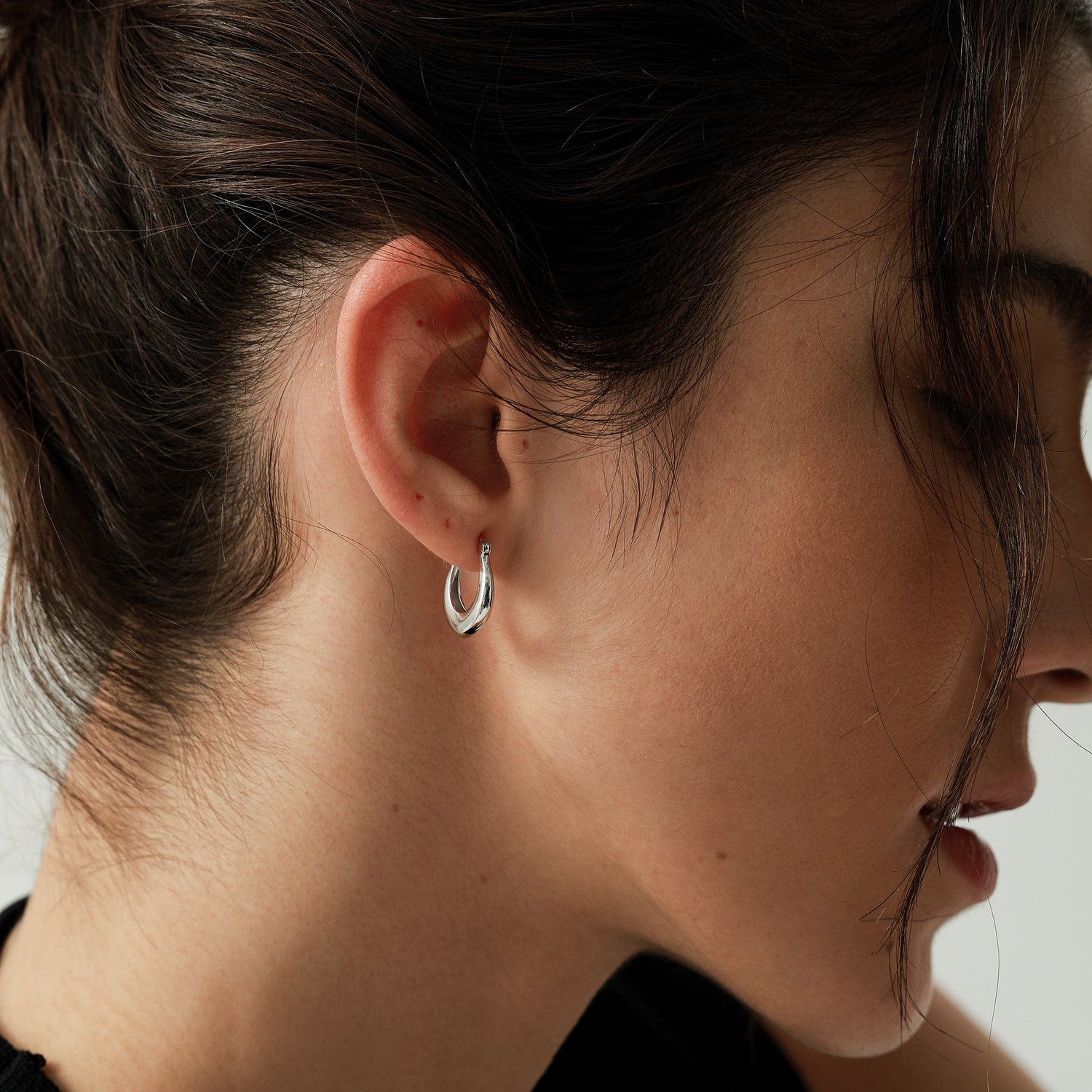 Chunky Oval Hoop Earrings in Sterling Silver, 20mm Hoops, Silver or Gold, Dangle Drop Earrings,  Light Weight