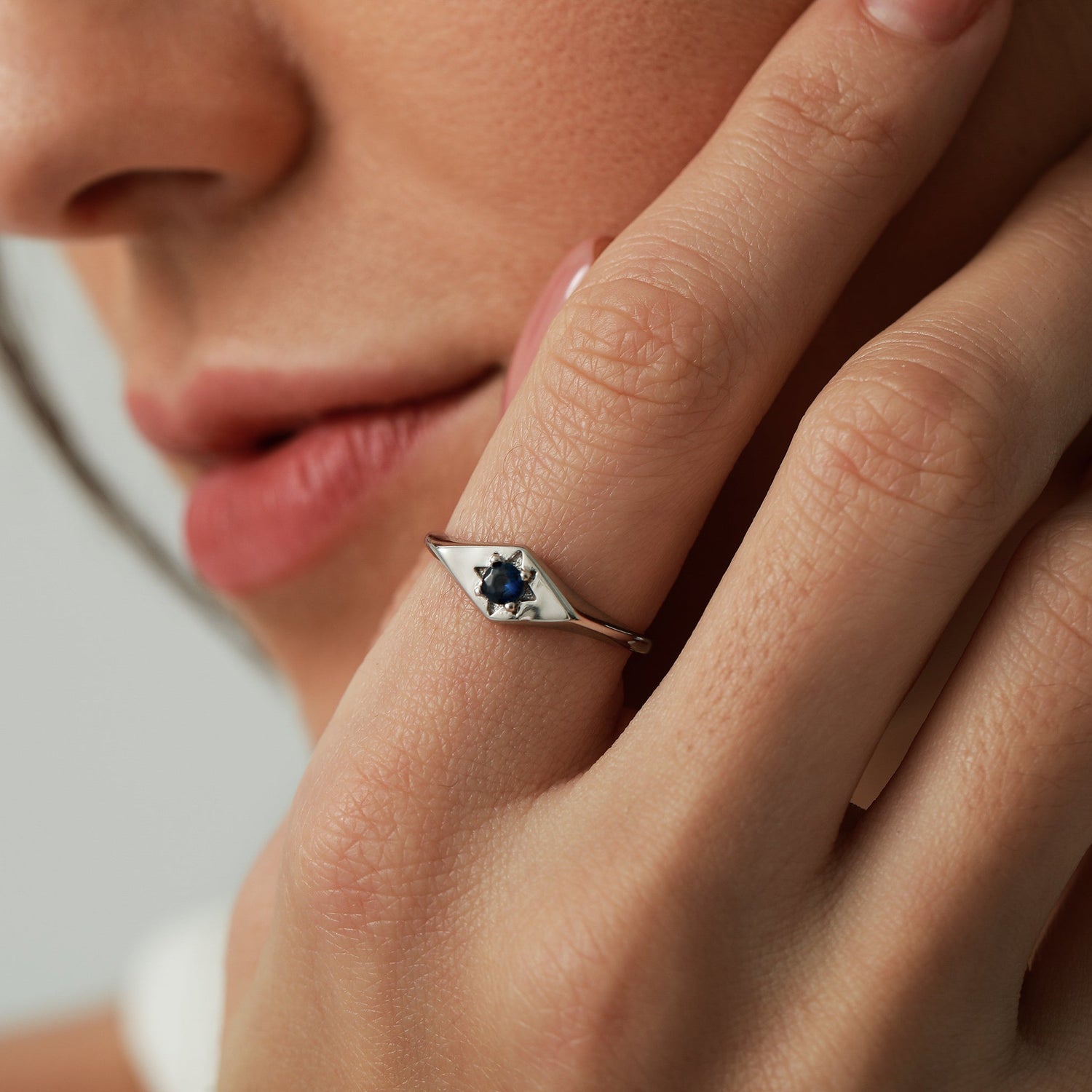 Kite Starburst Sapphire Blue Signet Ring
