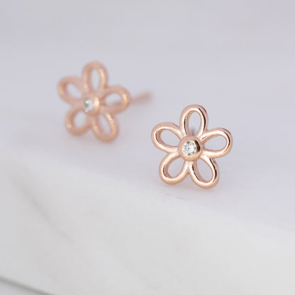 Tiny Forget-me-not Flower Stud Earrings in Sterling Silver, Silver or Rose Gold, Nature Inspired Flower Earrings, Botanical Earrings