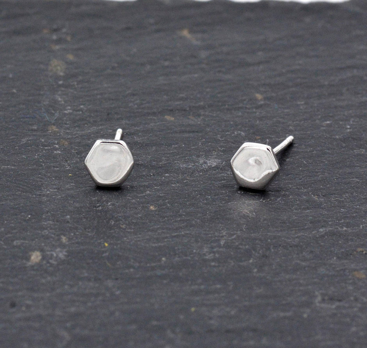Sterling Silver Hexagon Geometry Stud Earrings, Minimalist Geometric Design, Anti-Tarnish Finish H76