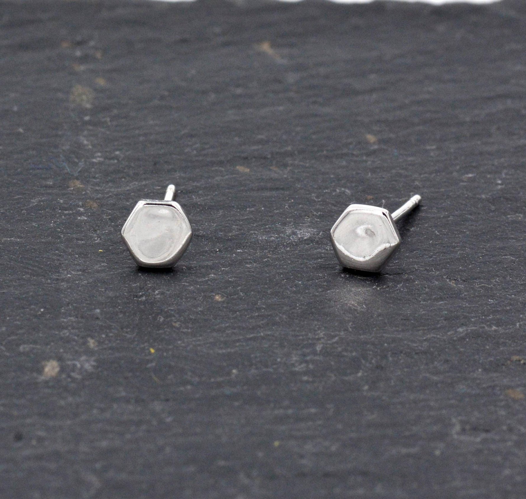 Sterling Silver Hexagon Geometry Stud Earrings, Minimalist Geometric Design, Anti-Tarnish Finish H76