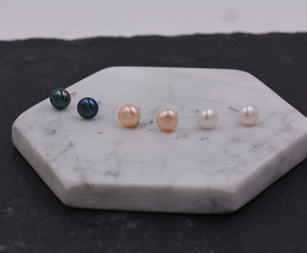 Beautiful Pair of Real Fresh Water Pearl Stud Earrings in Sterling Silver, Pink Cream or Black, Simple Classic Minimalist Jewellery A4