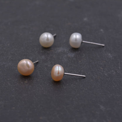 Beautiful Pair of Real Fresh Water Pearl Stud Earrings in Sterling Silver, Pink Cream or Black, Simple Classic Minimalist Jewellery A4