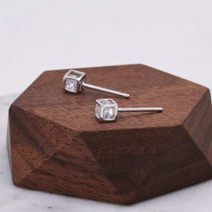 Sterling Silver &#39;&#39;Caged Diamond&#39;&#39; Cube Square Stud Earrings with a Brilliant Cut CZ Stone