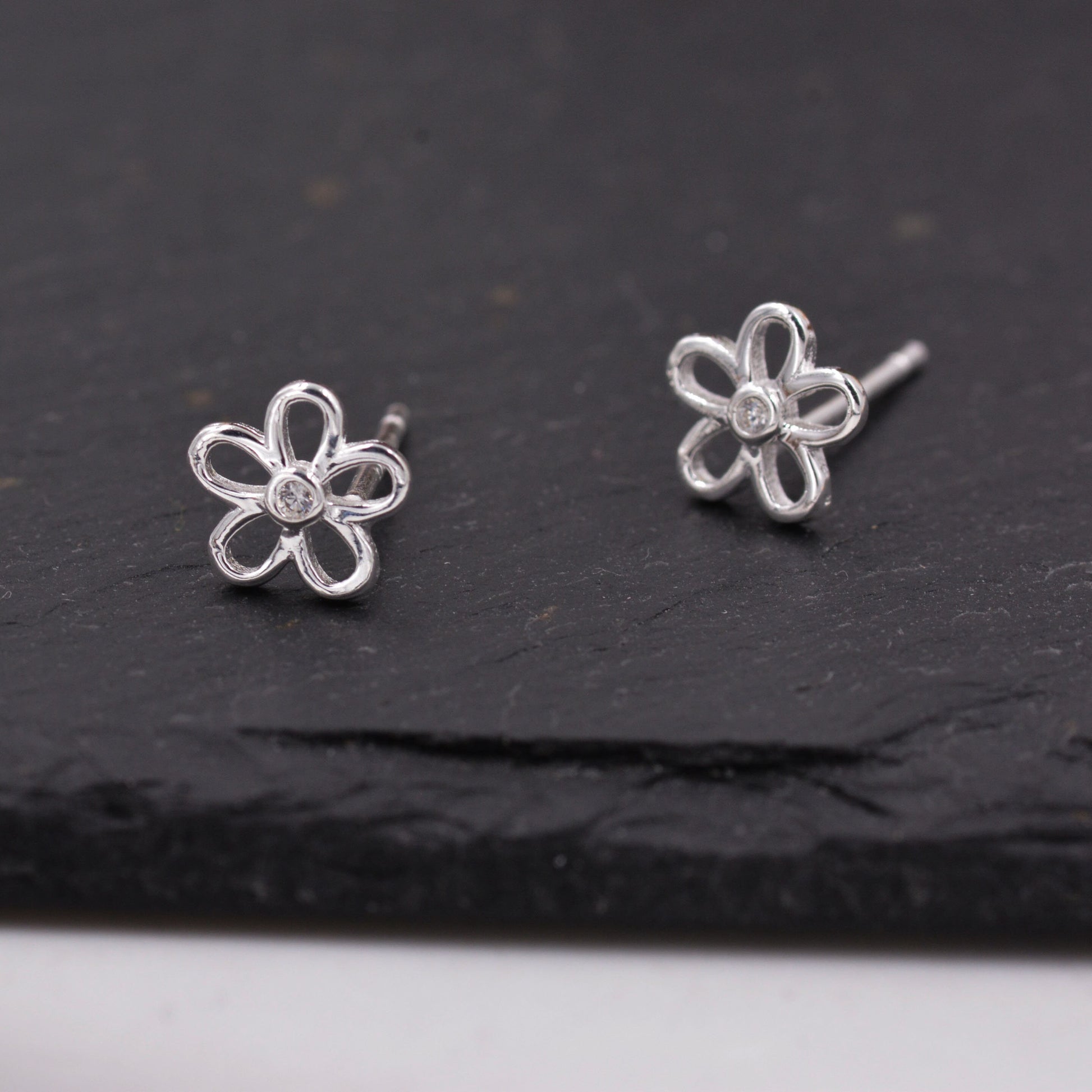 Small Forget-me-not Flower Blossom Stud Earrings in Sterling Silver, Nature Inspired Dainty Jewellery E59