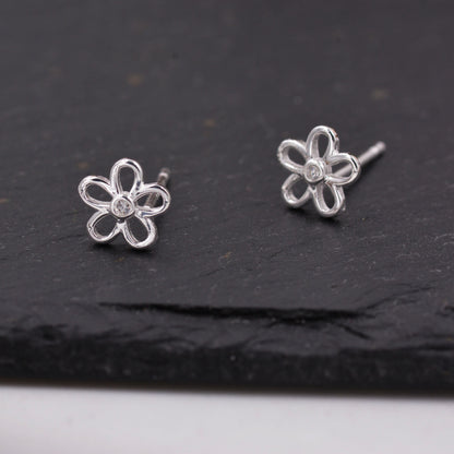 Small Forget-me-not Flower Blossom Stud Earrings in Sterling Silver, Nature Inspired Dainty Jewellery E59