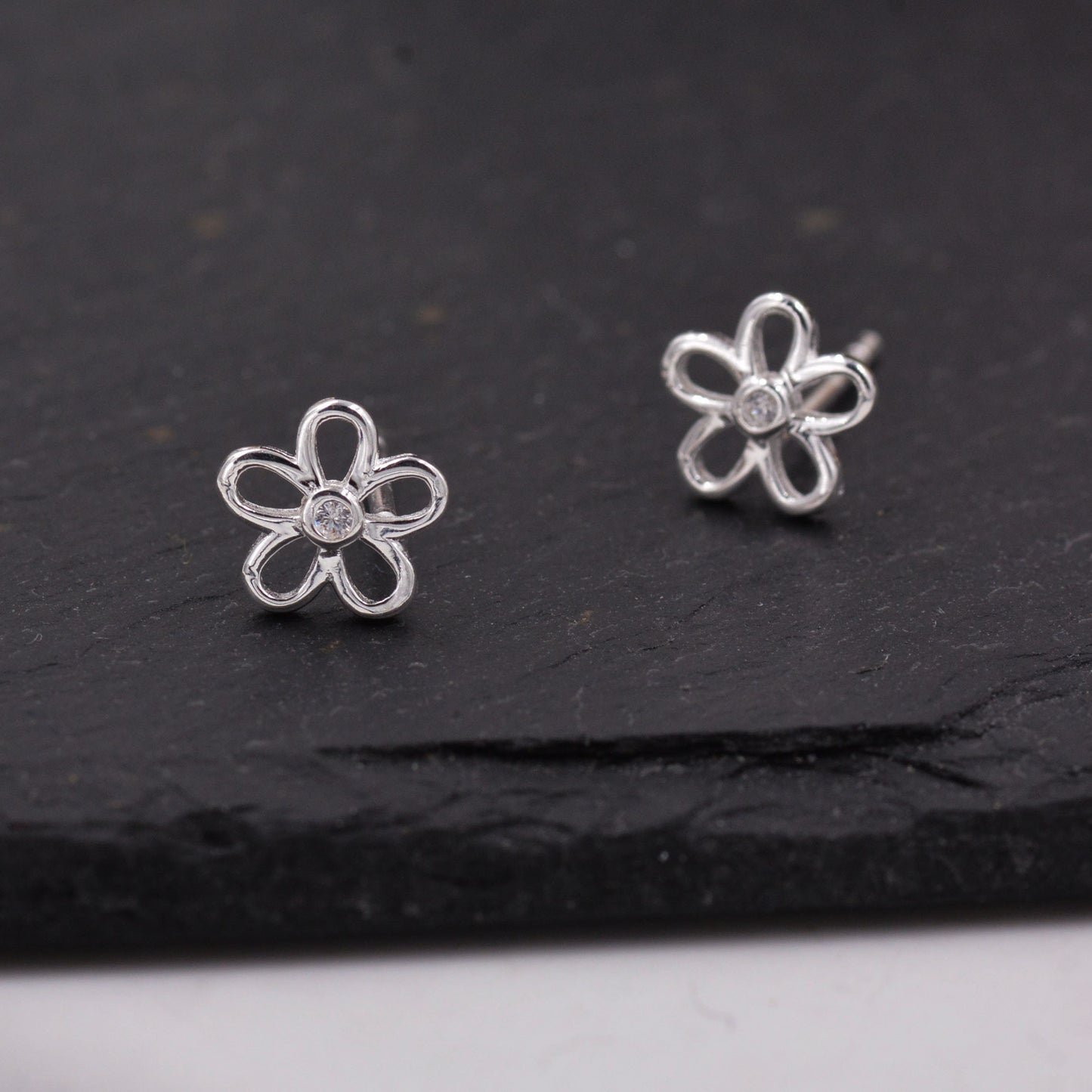 Small Forget-me-not Flower Blossom Stud Earrings in Sterling Silver, Nature Inspired Dainty Jewellery E59