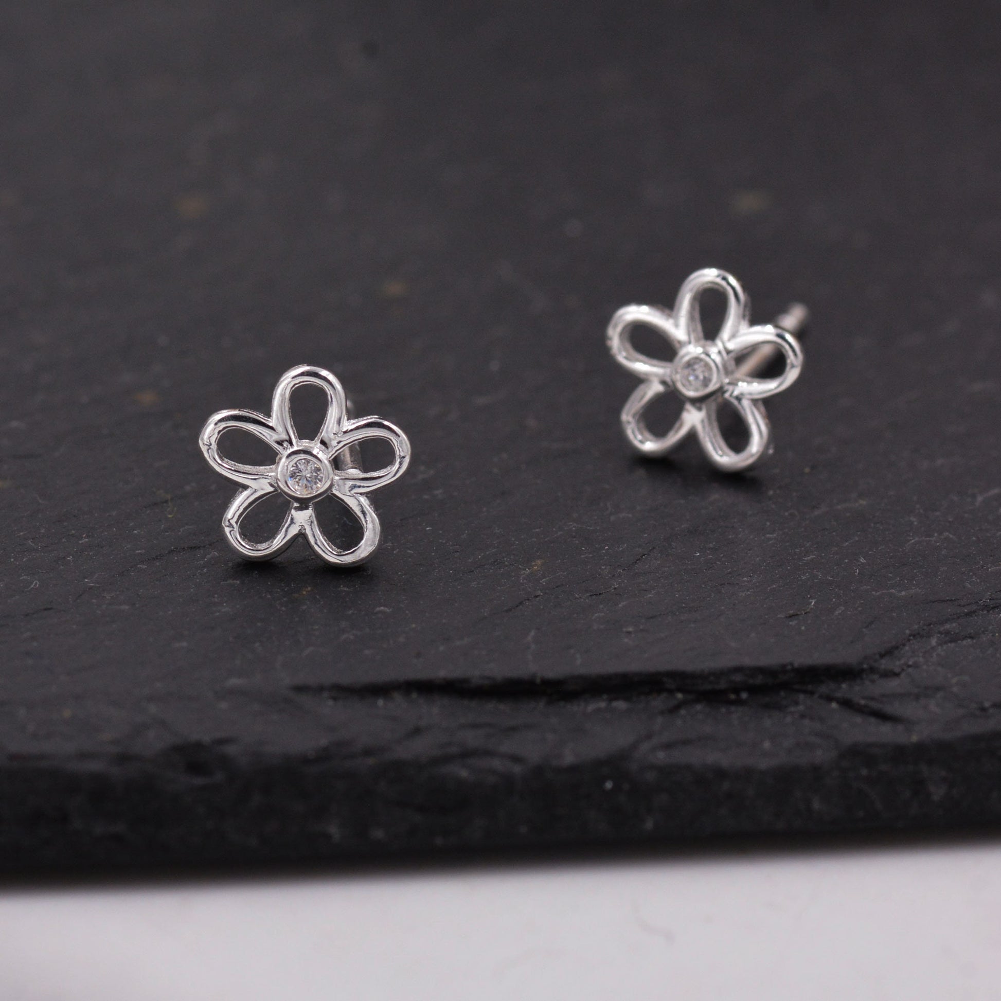Small Forget-me-not Flower Blossom Stud Earrings in Sterling Silver, Nature Inspired Dainty Jewellery E59