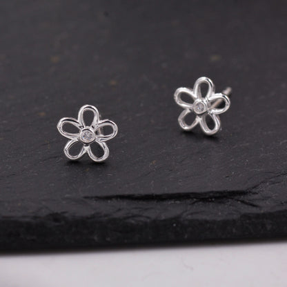 Small Forget-me-not Flower Blossom Stud Earrings in Sterling Silver, Nature Inspired Dainty Jewellery E59