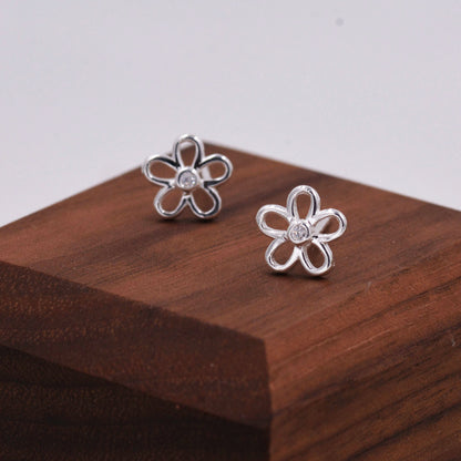 Small Forget-me-not Flower Blossom Stud Earrings in Sterling Silver, Nature Inspired Dainty Jewellery E59