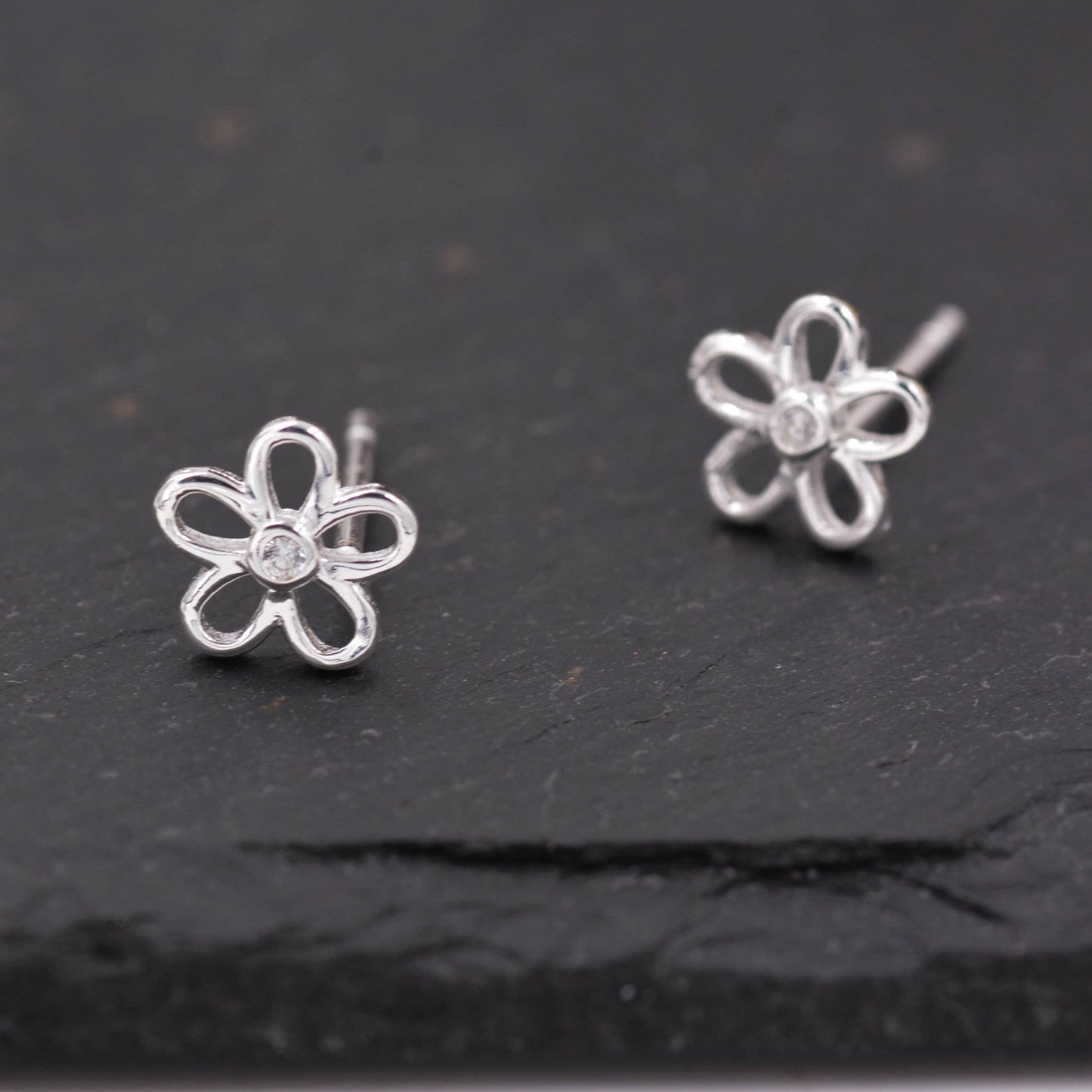 Small Forget-me-not Flower Blossom Stud Earrings in Sterling Silver, Nature Inspired Dainty Jewellery E59