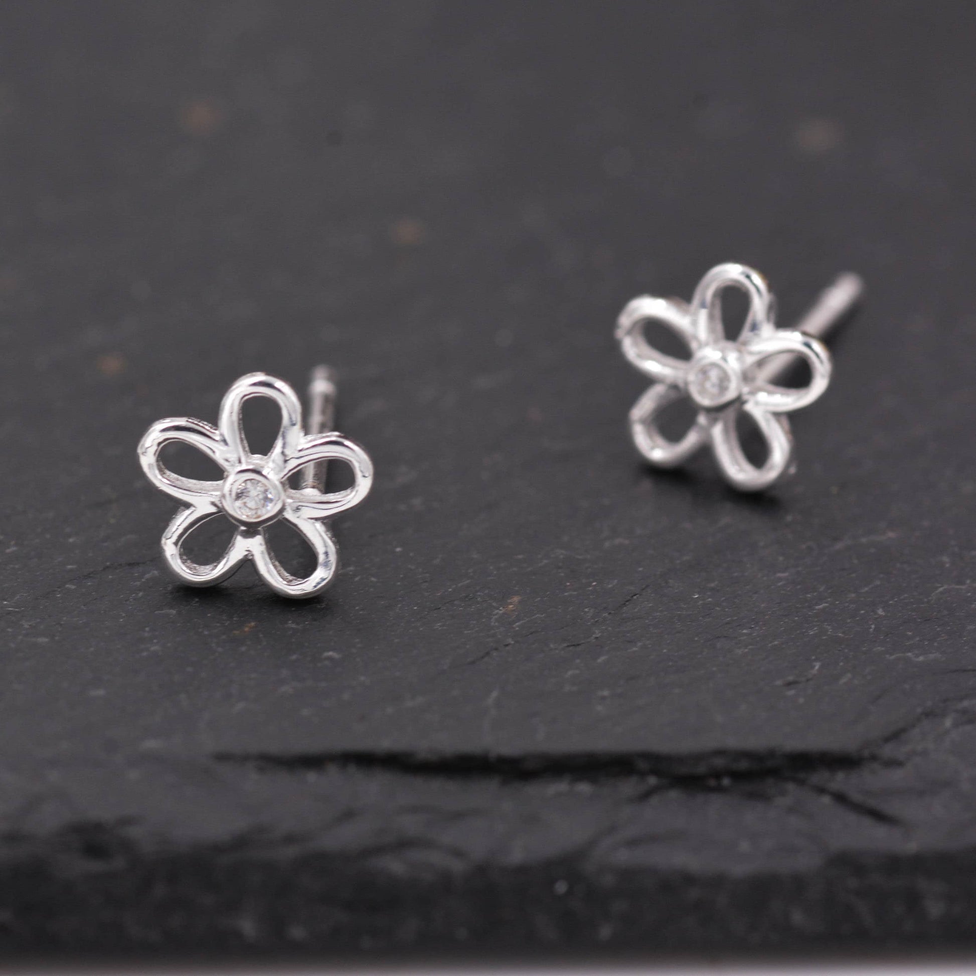 Small Forget-me-not Flower Blossom Stud Earrings in Sterling Silver, Nature Inspired Dainty Jewellery E59