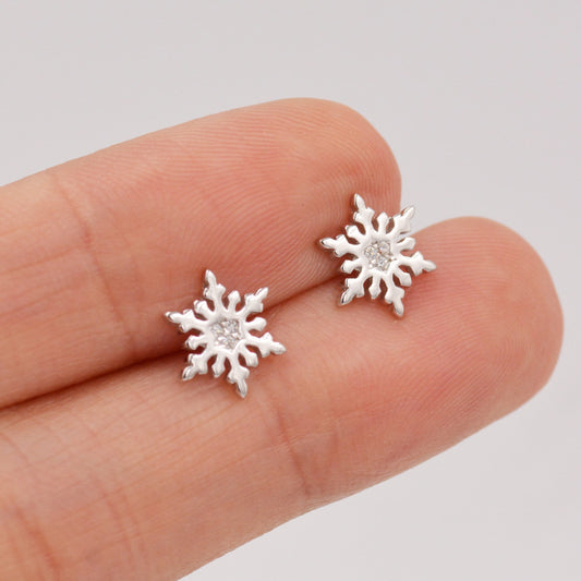 Snowflake stud earrings in Sterling Silver,   Snow Stud, Silver Snow Flake Earrings,  Nature Inspired, Winter Earrings