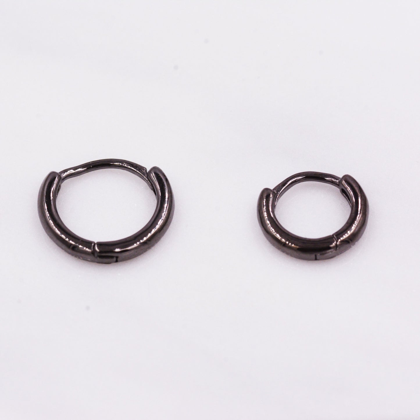 Plain Huggie Hoop in Sterling Silver, Polished Minimalist Hoop Earrings, Black Hoop Earrings, Two Sizes Available, Simple Circle Hoops