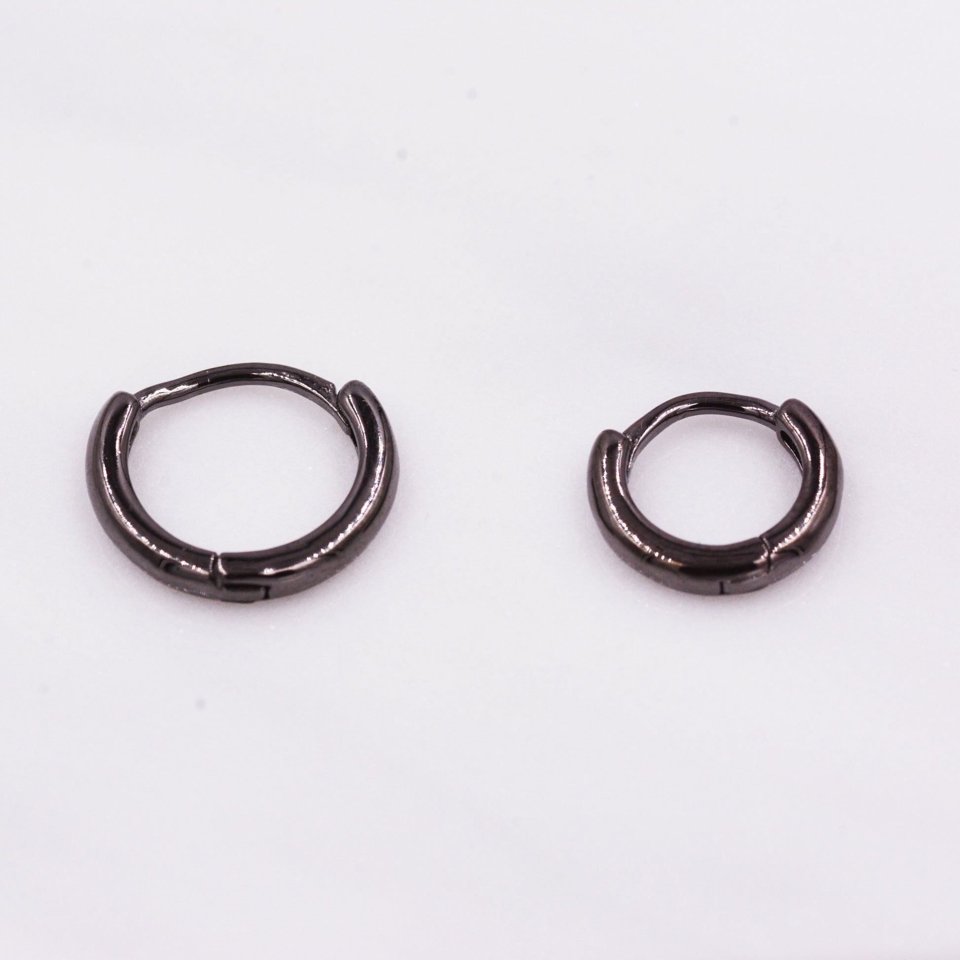 Plain Huggie Hoop in Sterling Silver, Polished Minimalist Hoop Earrings, Black Hoop Earrings, Two Sizes Available, Simple Circle Hoops