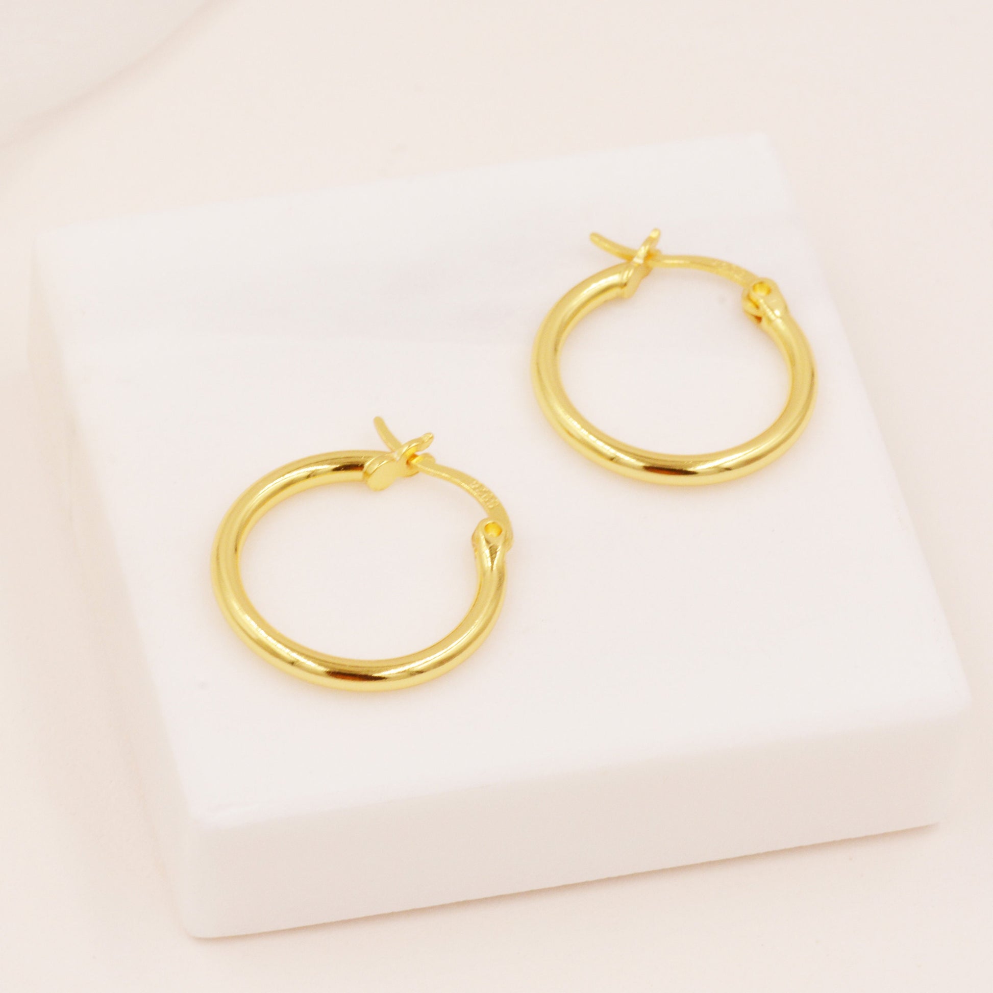 Pair of Minimalist Huggie Hoop Earrings in Sterling Silver, Plain Hoop Earrings , Two Sizes Available, Simple Hoop Earrings