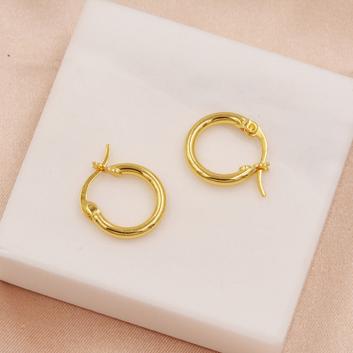 Pair of Minimalist Huggie Hoop Earrings in Sterling Silver, Plain Hoop Earrings , Two Sizes Available, Simple Hoop Earrings