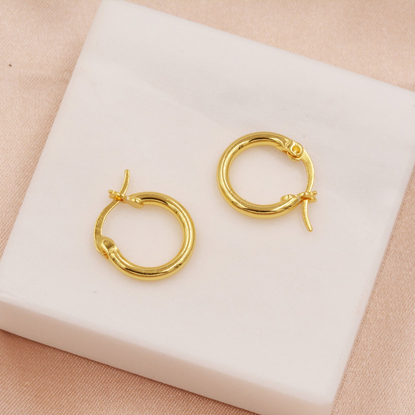 Pair of Minimalist Huggie Hoop Earrings in Sterling Silver, Plain Hoop Earrings , Two Sizes Available, Simple Hoop Earrings