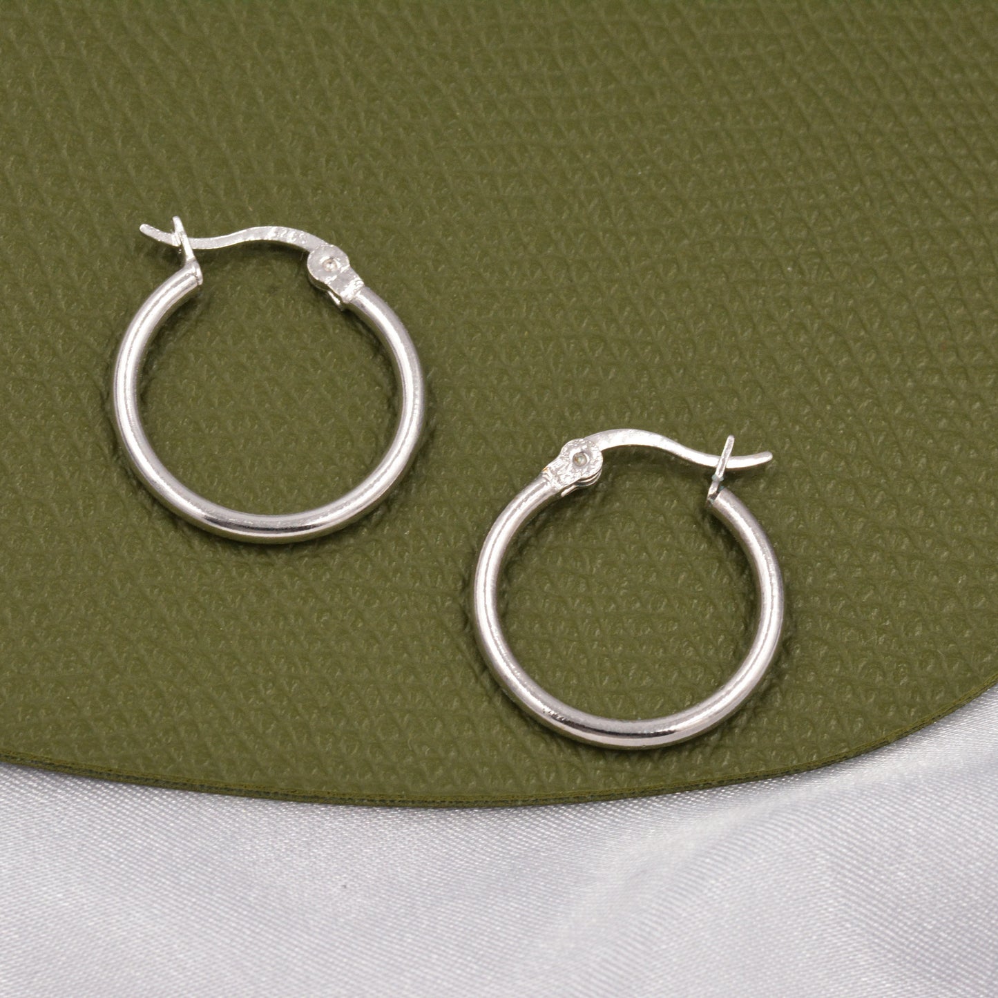 Minimalist Creole Hoop Earrings in Sterling Silver, 9mm 16mm 20mm, Lever Hoop Earrings, Simple Silver Hoops