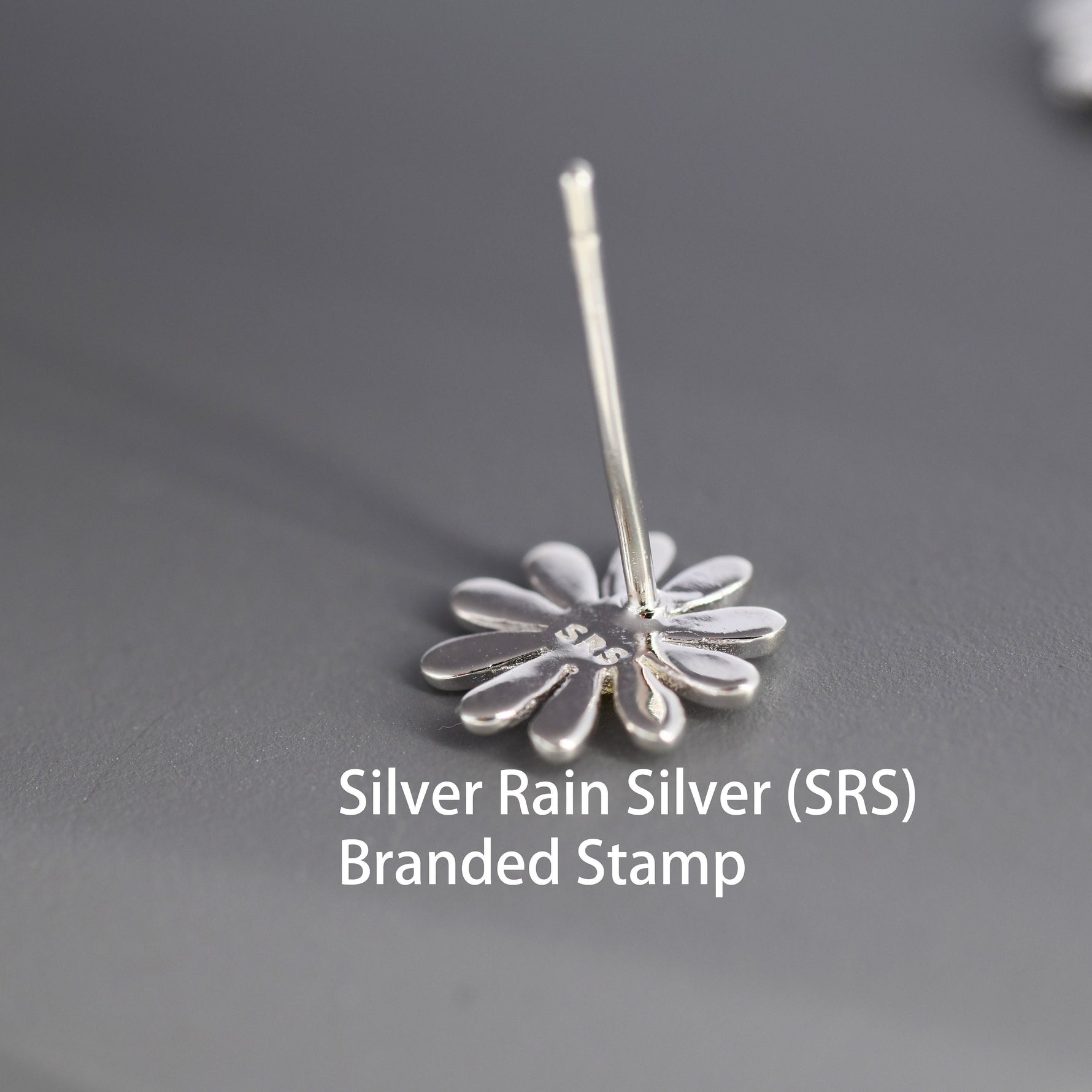 Aster Flower Stud Earrings in Sterling Silver, Daisy Earrings, Nature Inspired Floral Plant Earrings