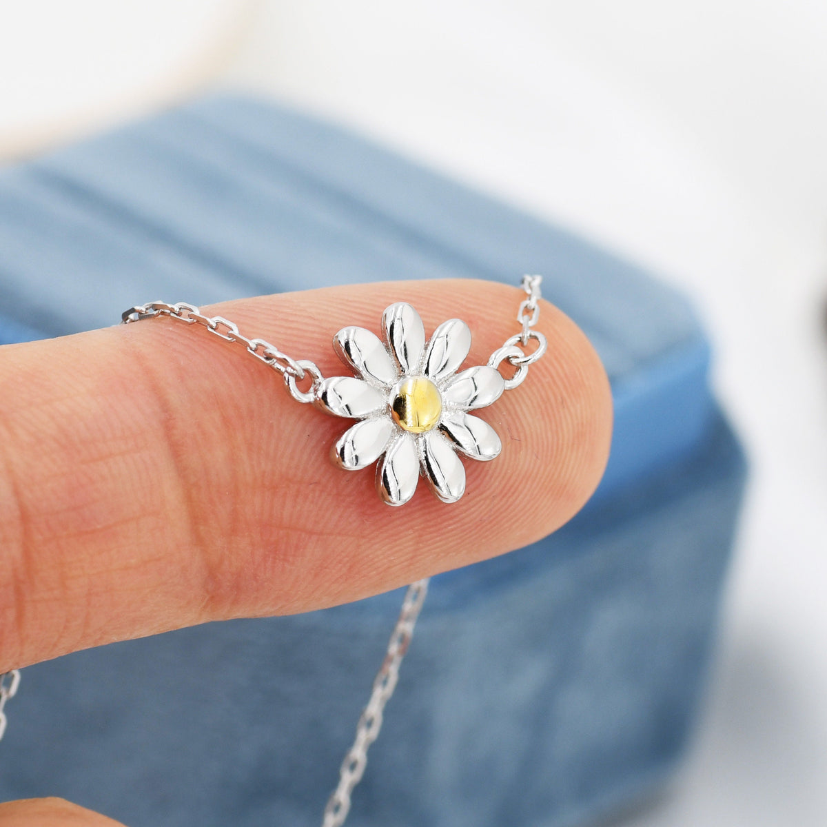 Tiny Daisy Pendant Necklace in Sterling Silver, Daisy Flower Necklace, Nature Inspired Jewellery