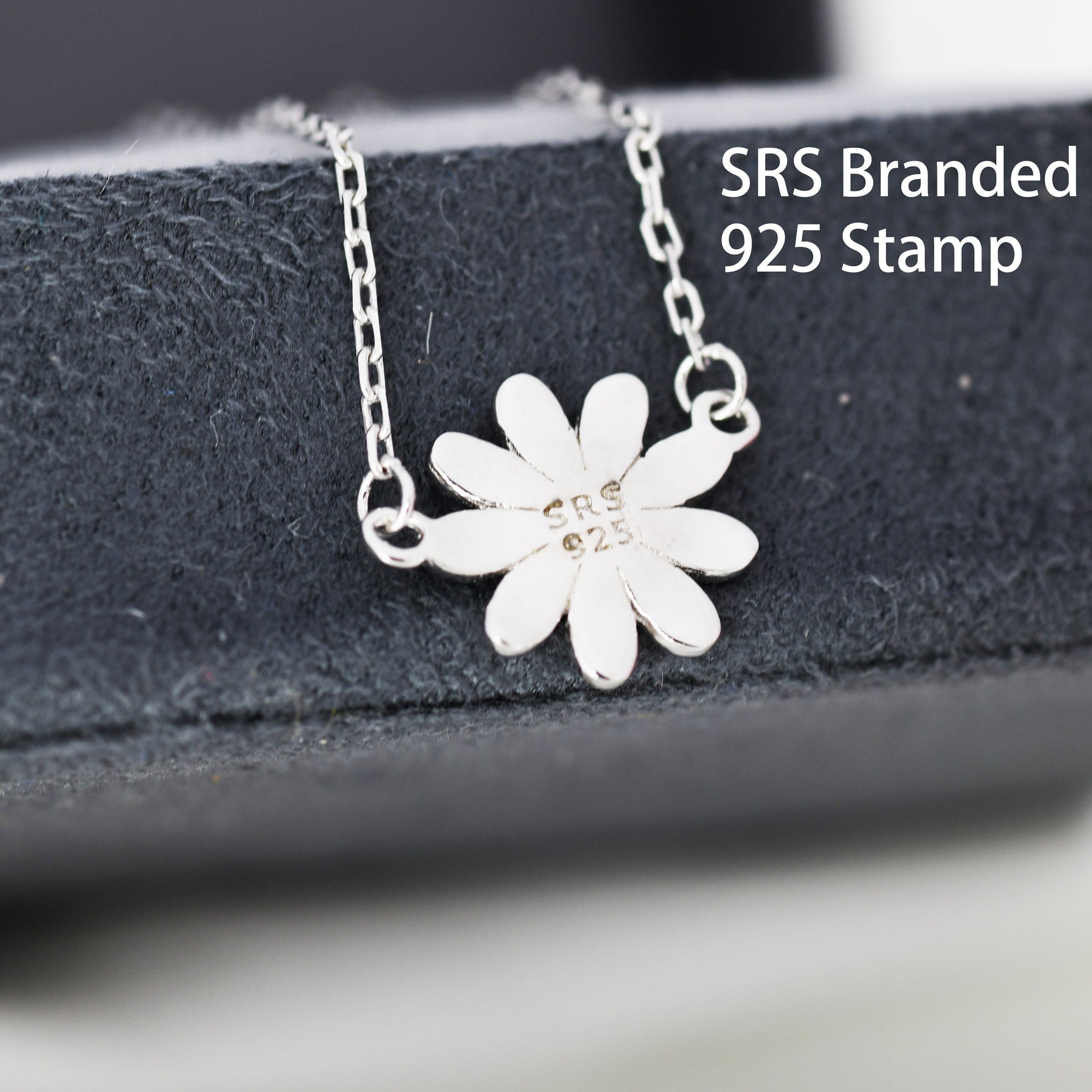 Tiny Daisy Pendant Necklace in Sterling Silver, Daisy Flower Necklace, Nature Inspired Jewellery