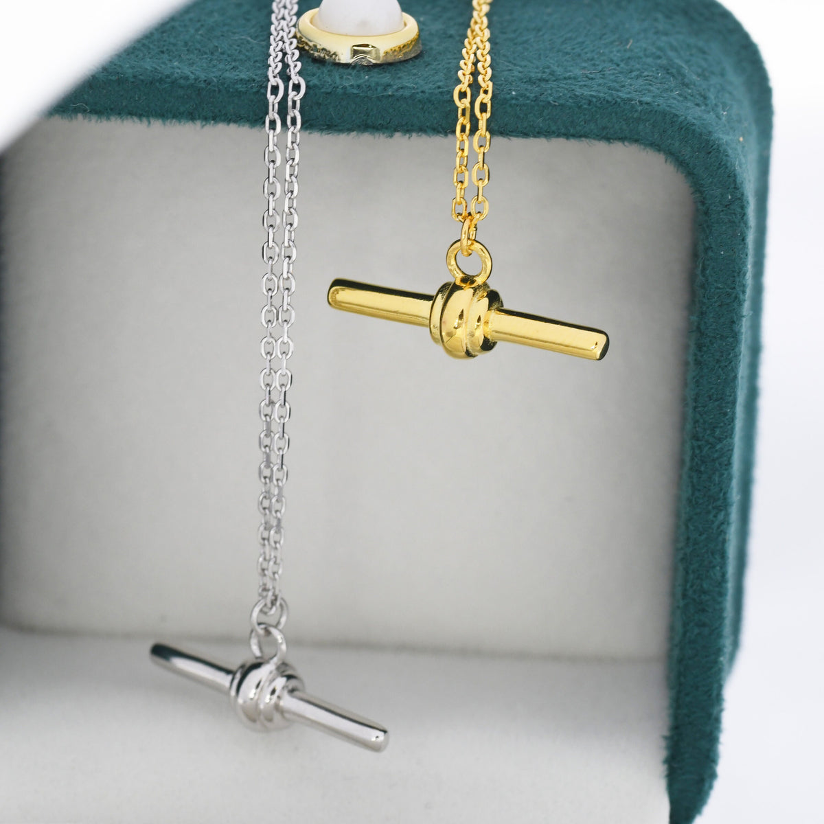 Balanced Bar Pendant Necklace