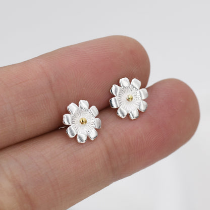 Cosmos Flower Stud Earrings in Sterling Silver, Silver or Gold, Nature Inspired Flower Earrings, October Birth Flower, Botanical