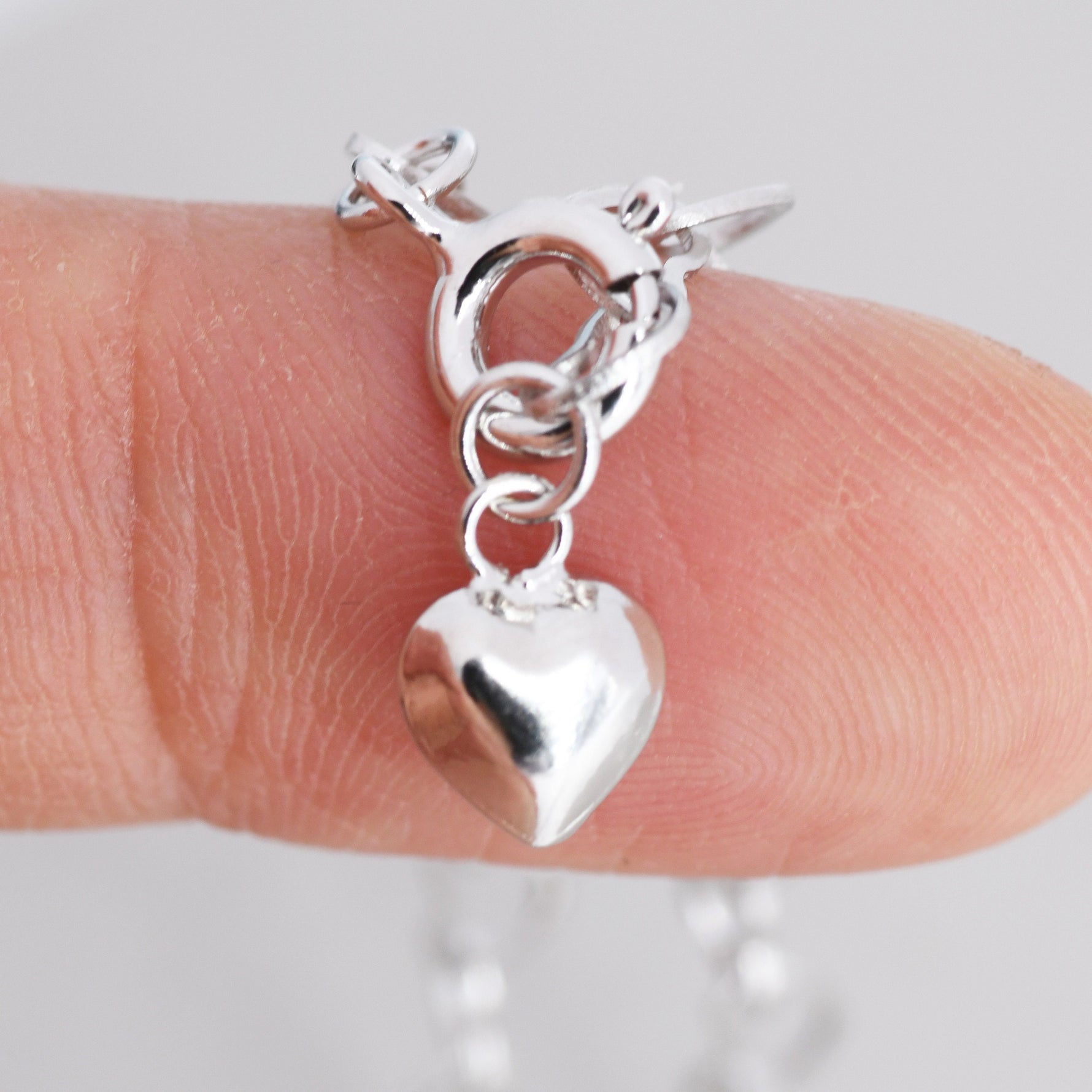 Heart Link Bracelet in Sterling Silver, Delicate Heart Infinity Bracelet, Silver or Gold, Heart Chain, Heart Charm Bracelet