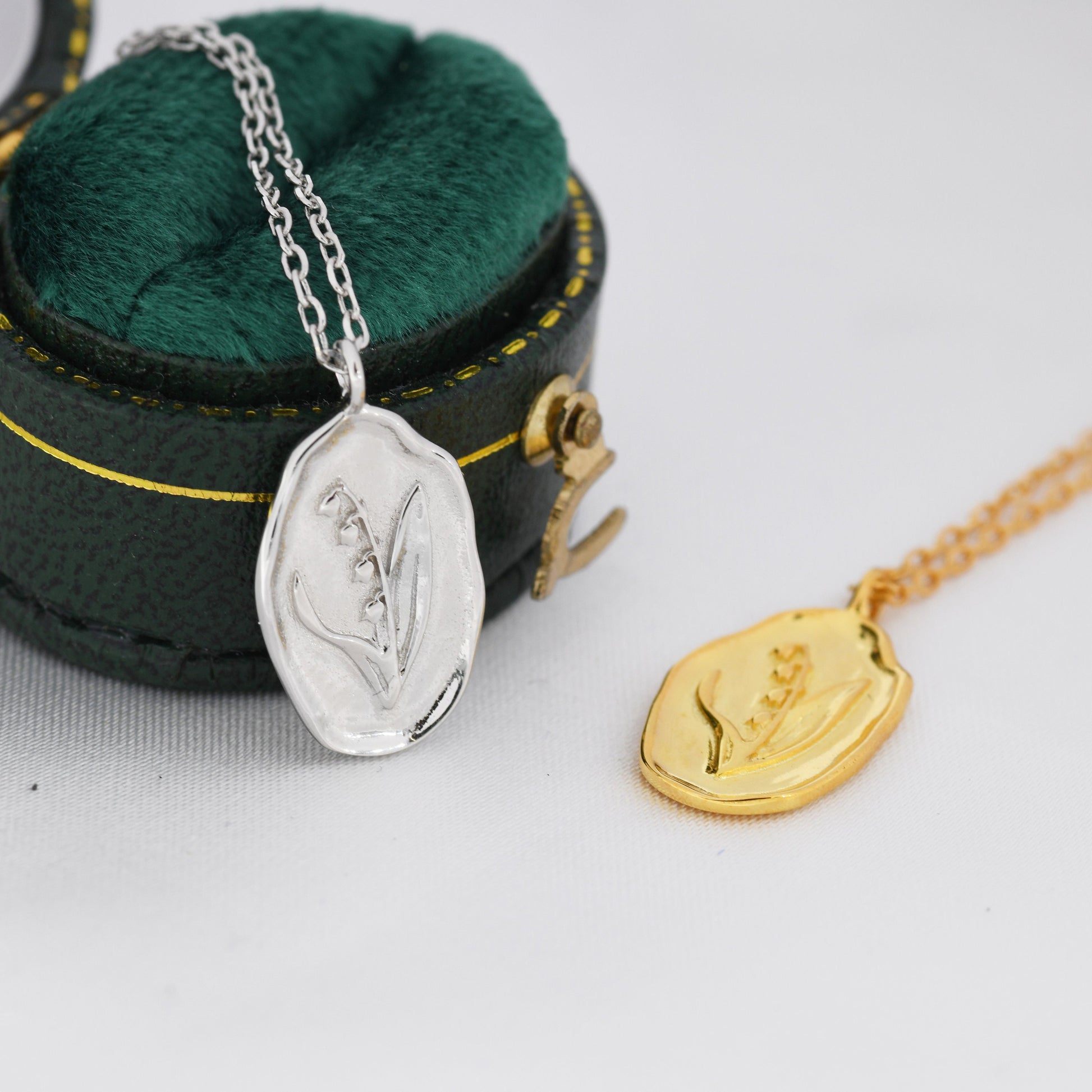 Lily of the Valley Flower Oval Pendant Necklace in Sterling Silver, Silver or Gold, May Birth Flower, Nature Inspired Flower Disk Necklace