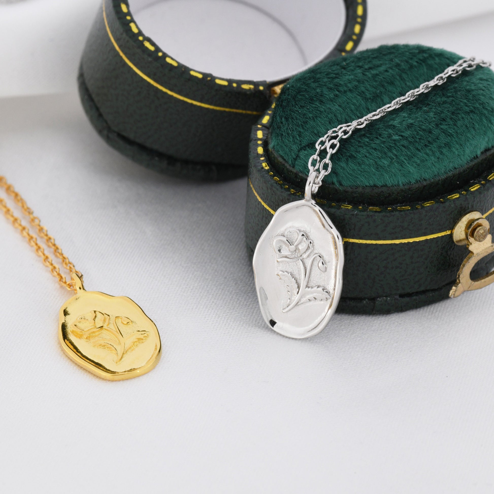 Poppy Flower Oval Pendant Necklace in Sterling Silver, Silver or Gold, August Birth Flower, Nature Inspired Flower Disk Necklace