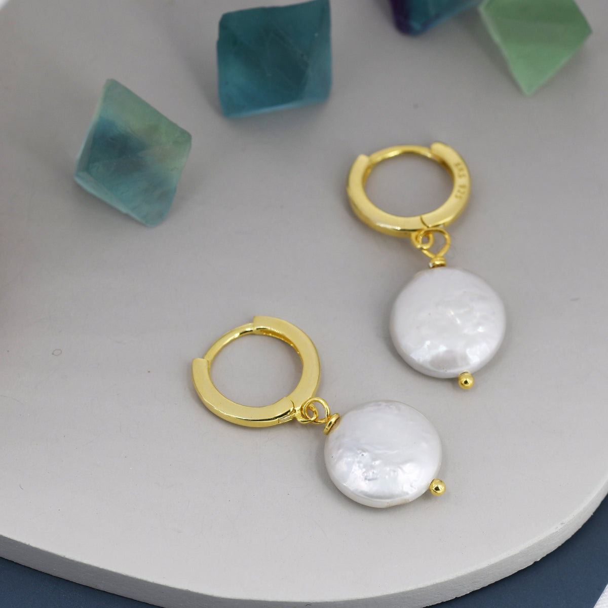 Coin Baroque Pearl Huggie Hoop Earrings in Sterling Silver, Simple Circle Disk Dangle Earrings, Gold and Silver, Natural Freshwater Pearl