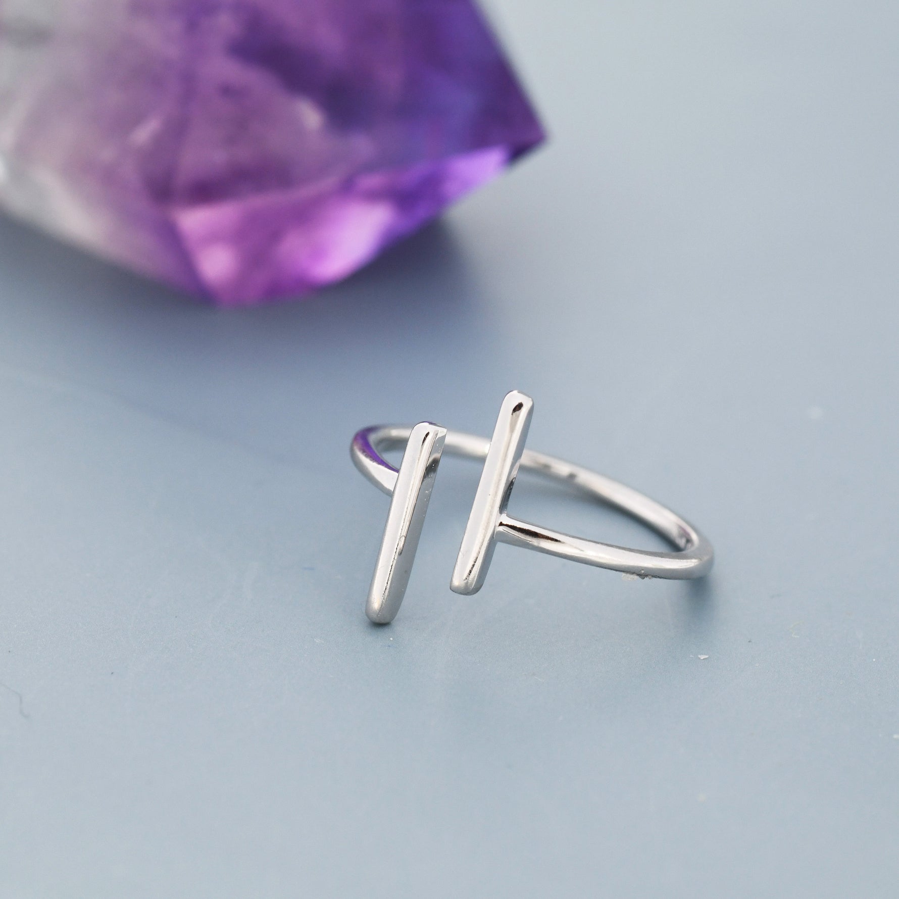 Minimalist Asymmetric Bar Open Ring
