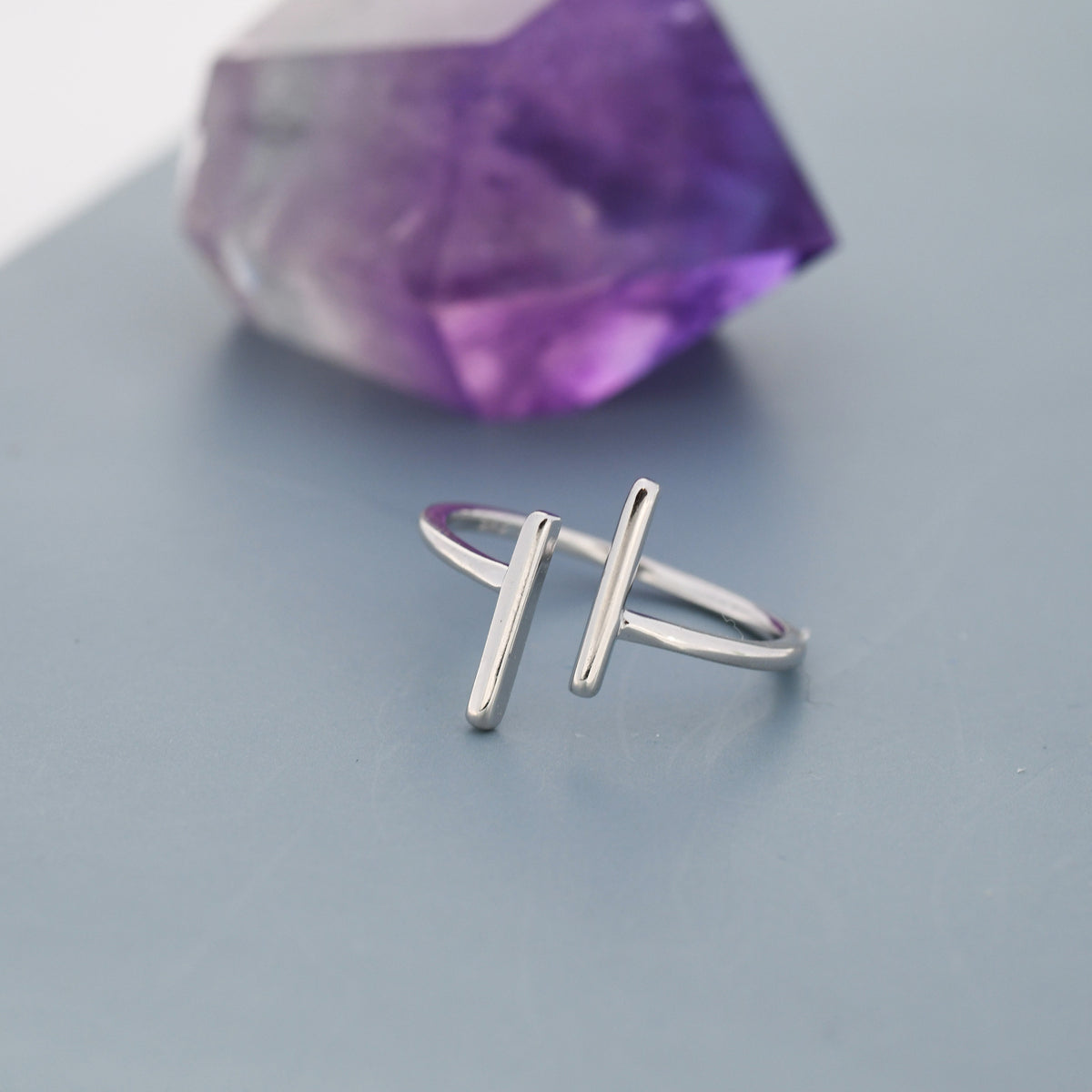 Minimalist Asymmetric Bar Open Ring