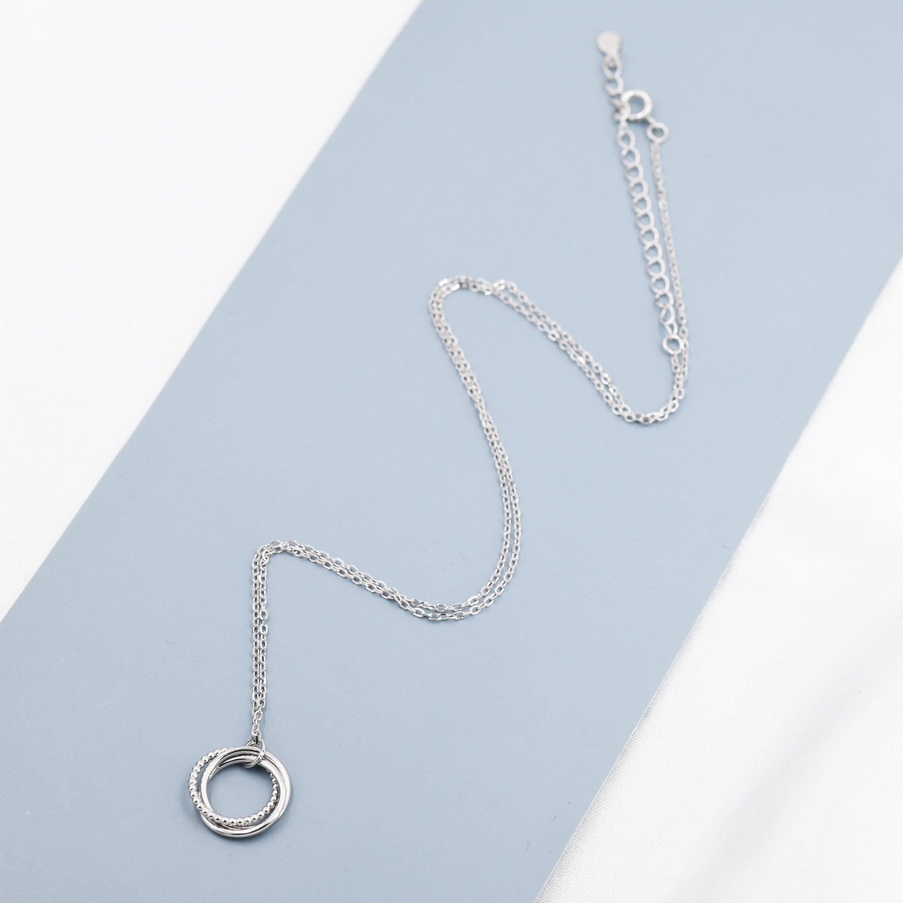 Sterling SilverThree Interlocking Circles Pendant Necklace with Dotted Details, Three Entwined Rings for 30s, 30th Infinity Necklace