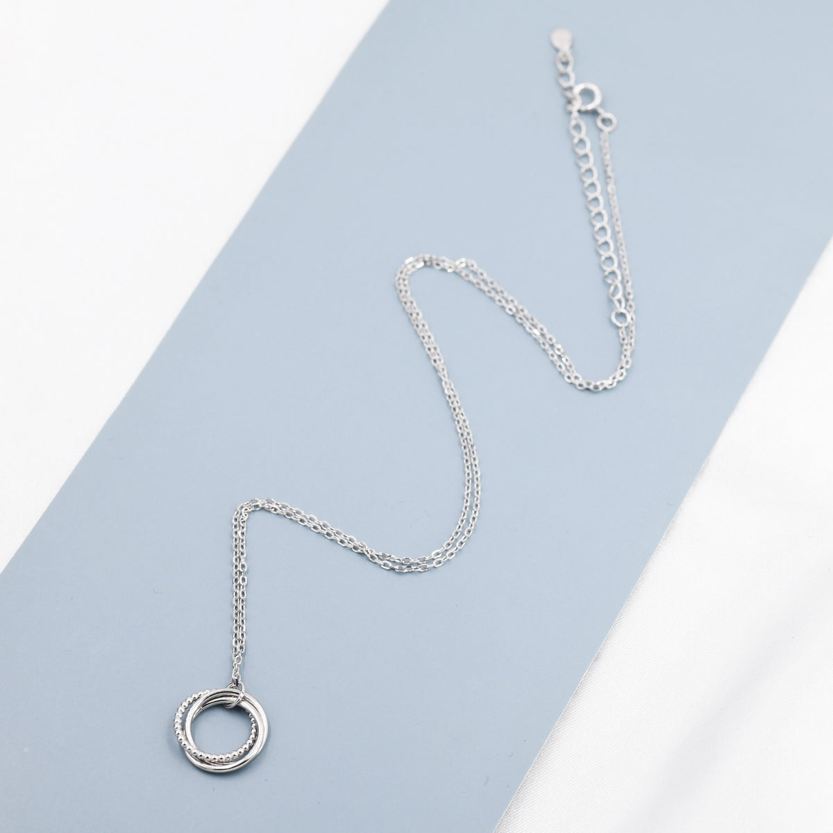 Three Interlocking Beaded Circles Pendant Necklace