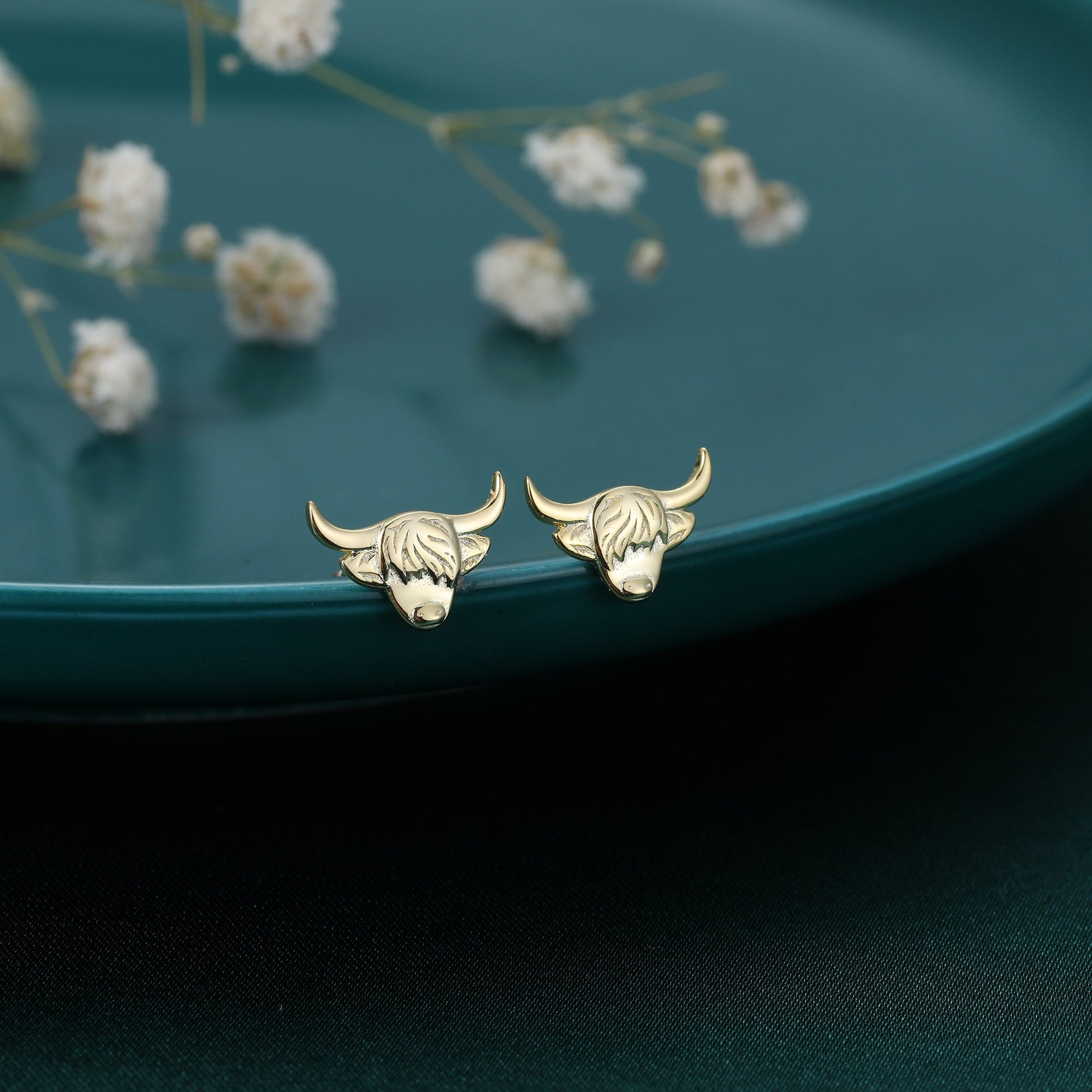 Highland Cow Stud Earrings in Sterling Silver, Silver, Gold or Rose Gold, Bull Earrings, Cow Earrings