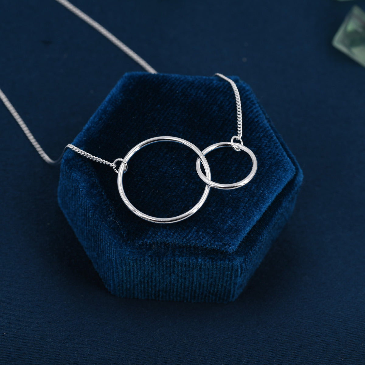 Sterling Silver Linked Interlinking Circle Pendant Necklace, Adjustable Length, Infinity Double Circle Necklace, Sisters, Friendship