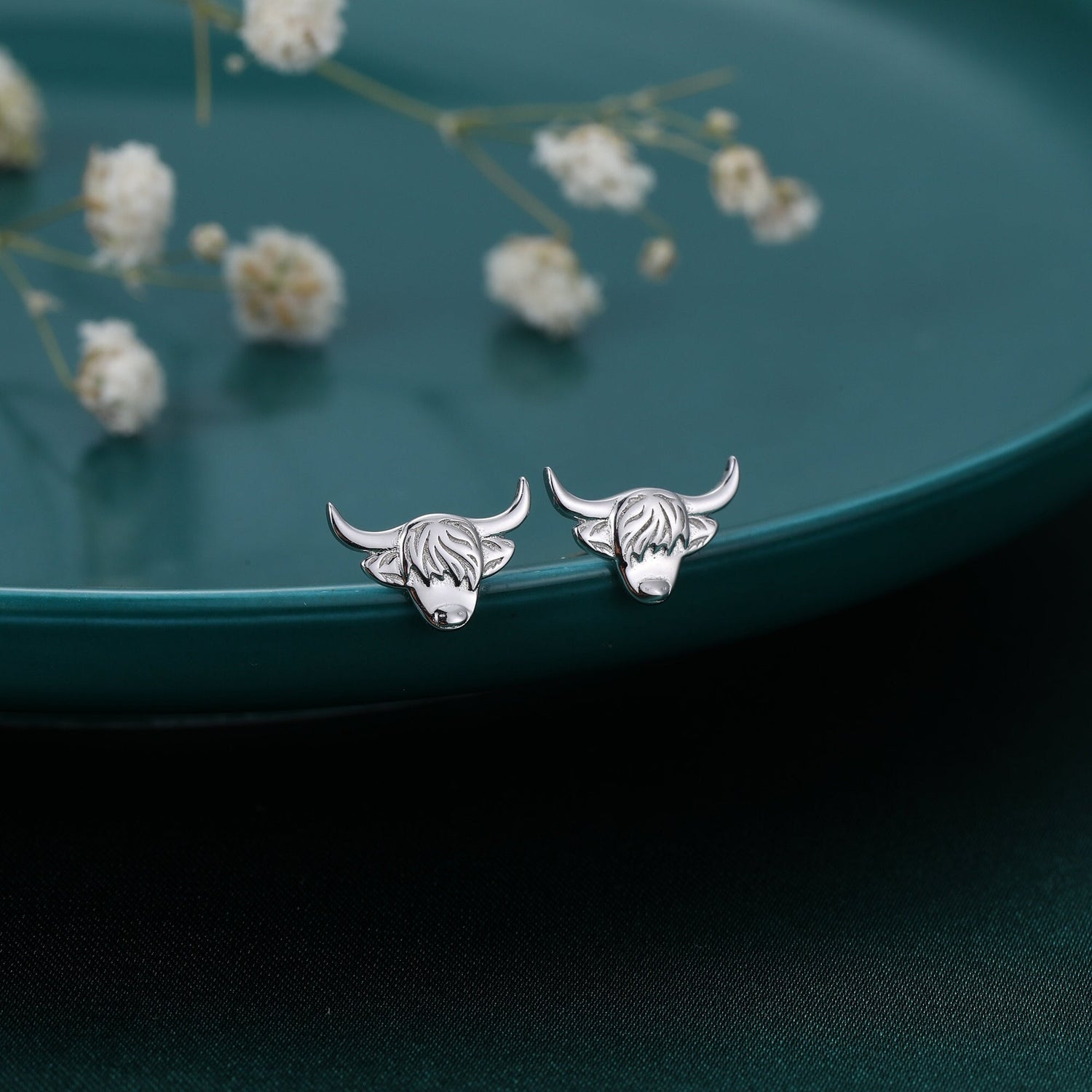 Highland Cow Stud Earrings in Sterling Silver, Silver, Gold or Rose Gold, Bull Earrings, Cow Earrings