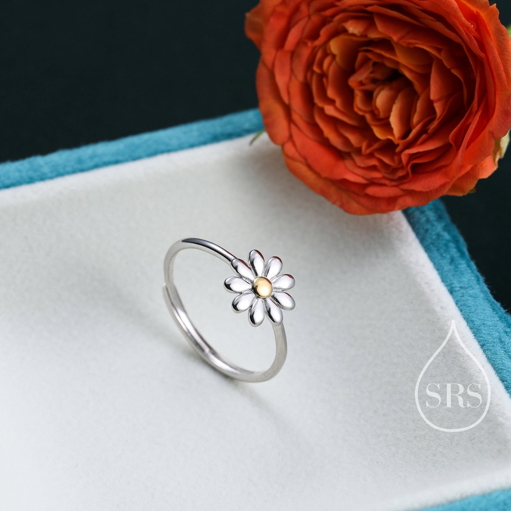 Sterling Silver Daisy Ring, Adjustable Size, Daisy Flower Ring, Dainty and Delicate