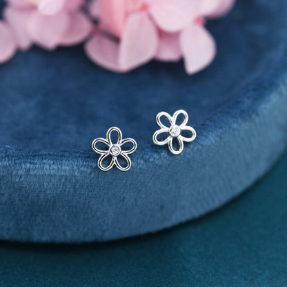 Small Forget-me-not Flower Blossom Stud Earrings in Sterling Silver, Nature Inspired Dainty Jewellery E59