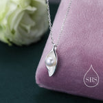 Calla Lily Pearl Pendant Necklace