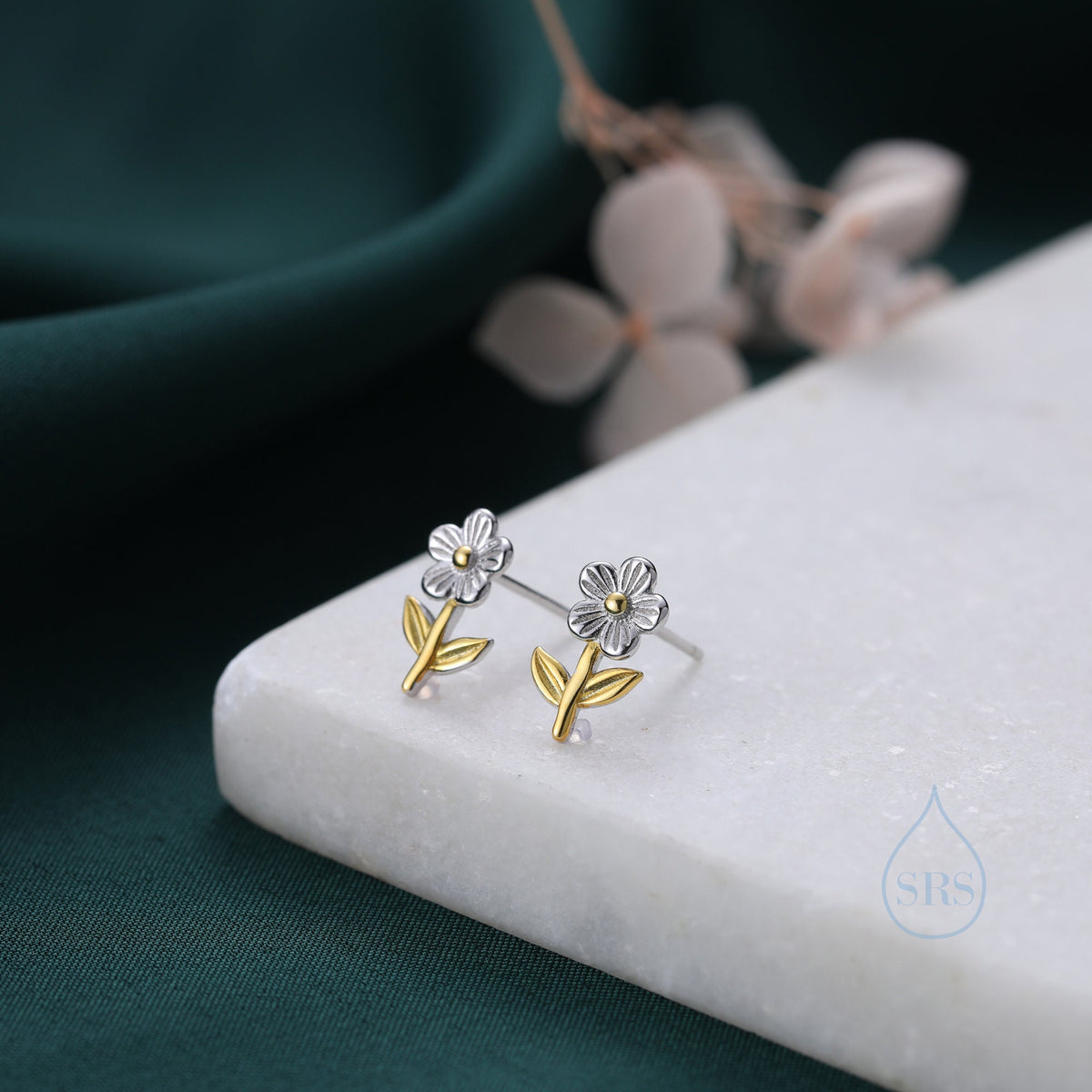 Forget-me-not Flower Stud Earrings in Sterling Silver, Cute Flower Stud, Tiny Flower Earrings, Daisy Earrings