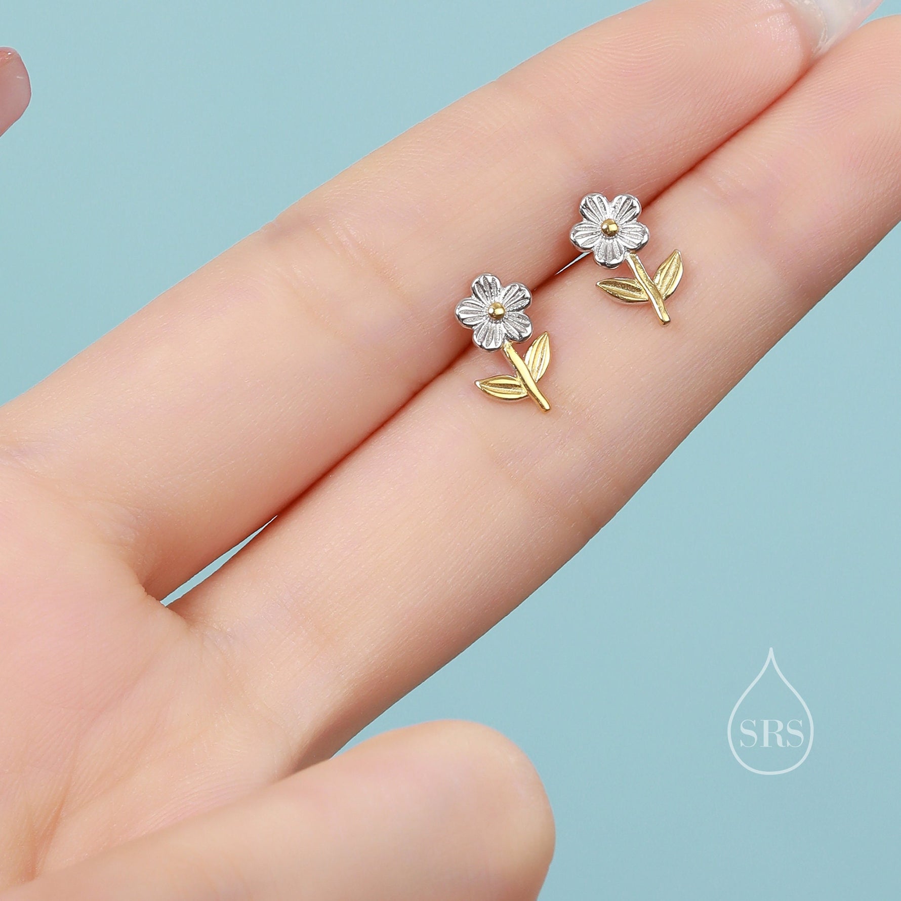 Forget-me-not Flower Stud Earrings in Sterling Silver, Cute Flower Stud, Tiny Flower Earrings, Daisy Earrings