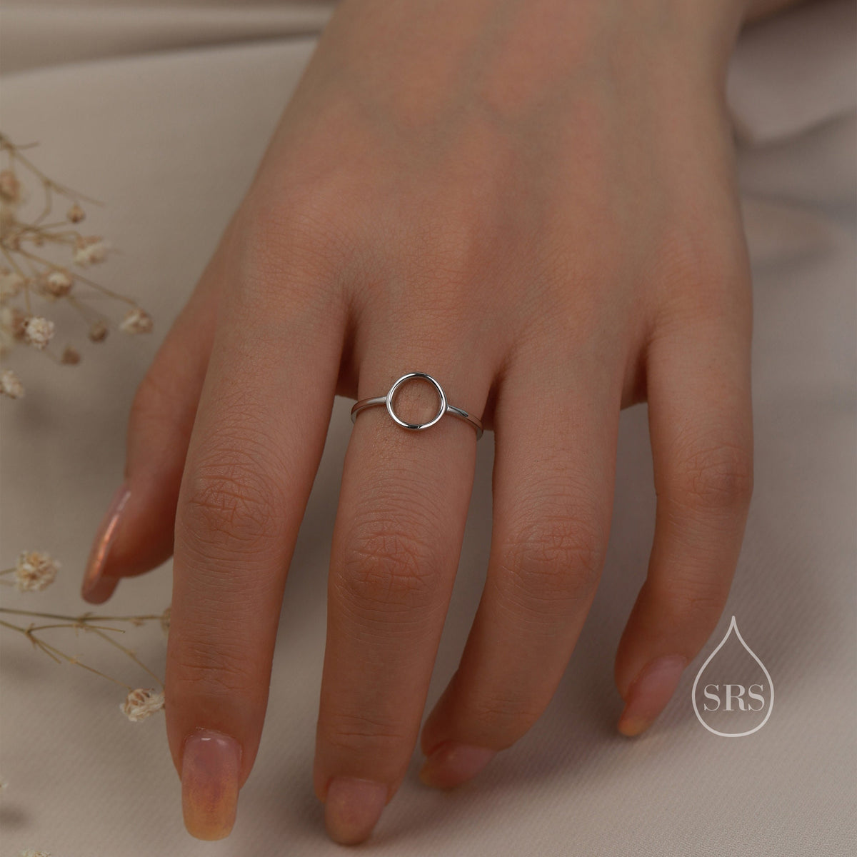 Minimalist Geometric Circle Ring