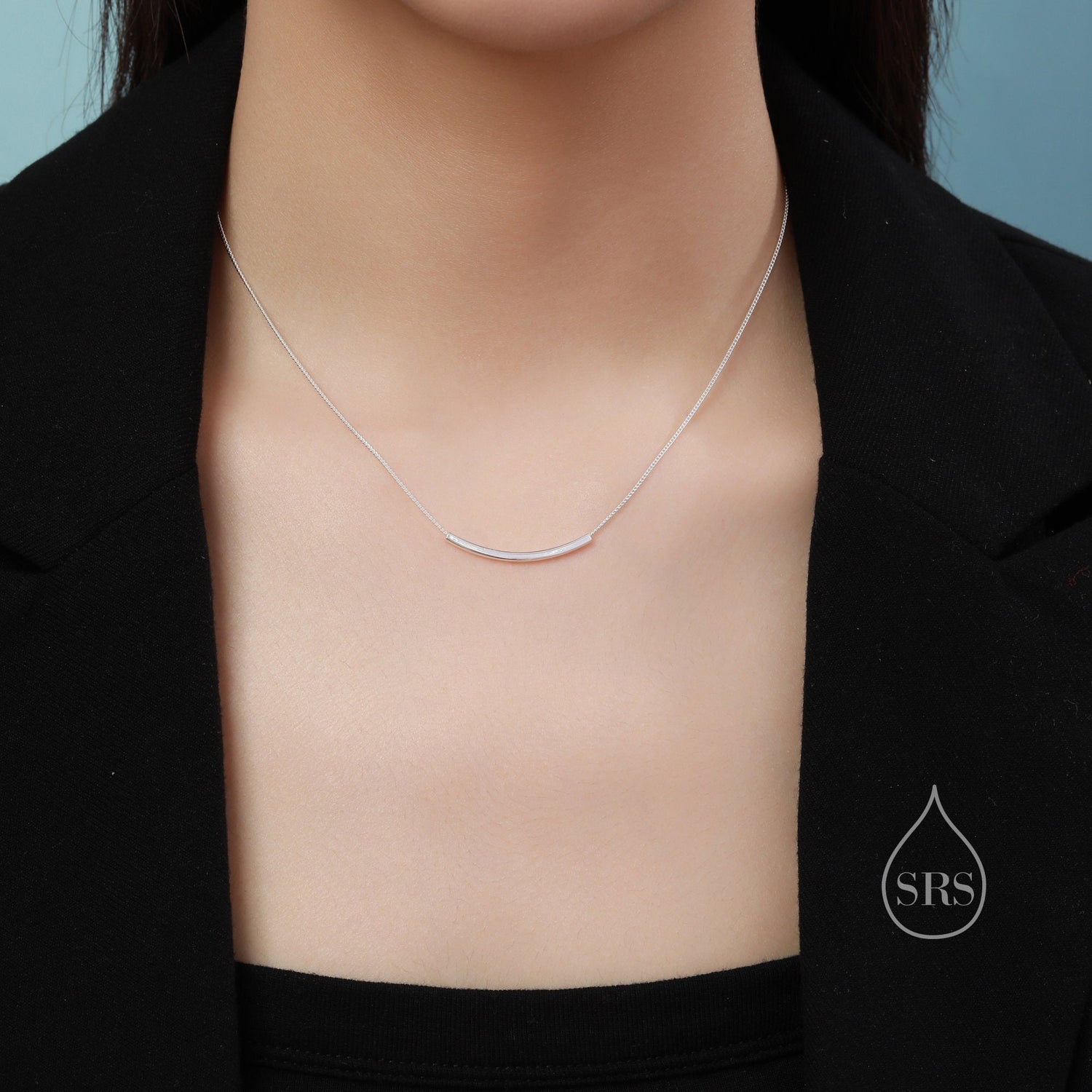 Curved Bar Necklace