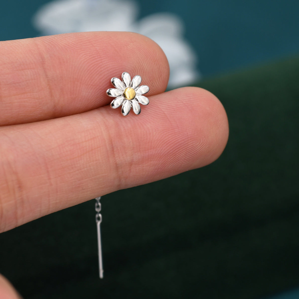 Daisy Chain Threader Earrings in Sterling Silver, Daisy Flower with Dangle Chain Earrings, Flower Chain Earrings